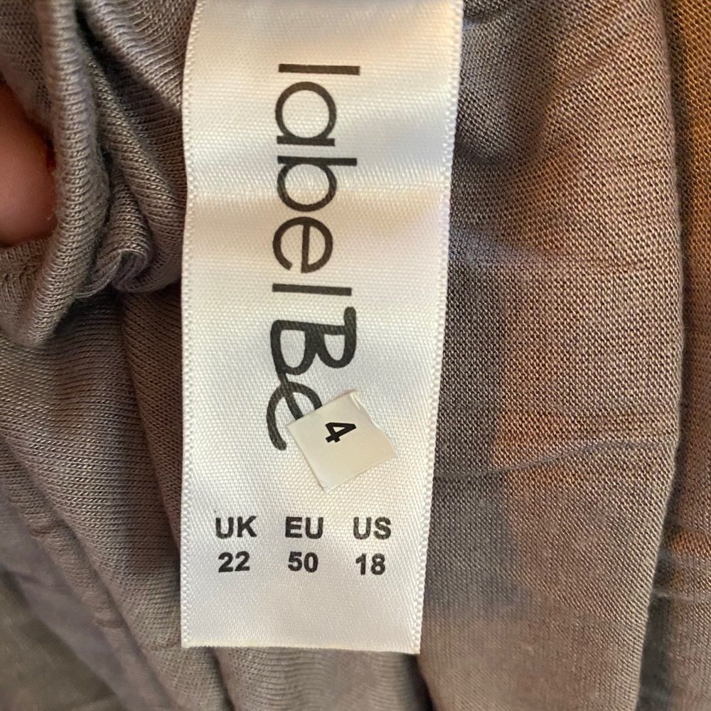 label Be Top - Picture 2 of 9